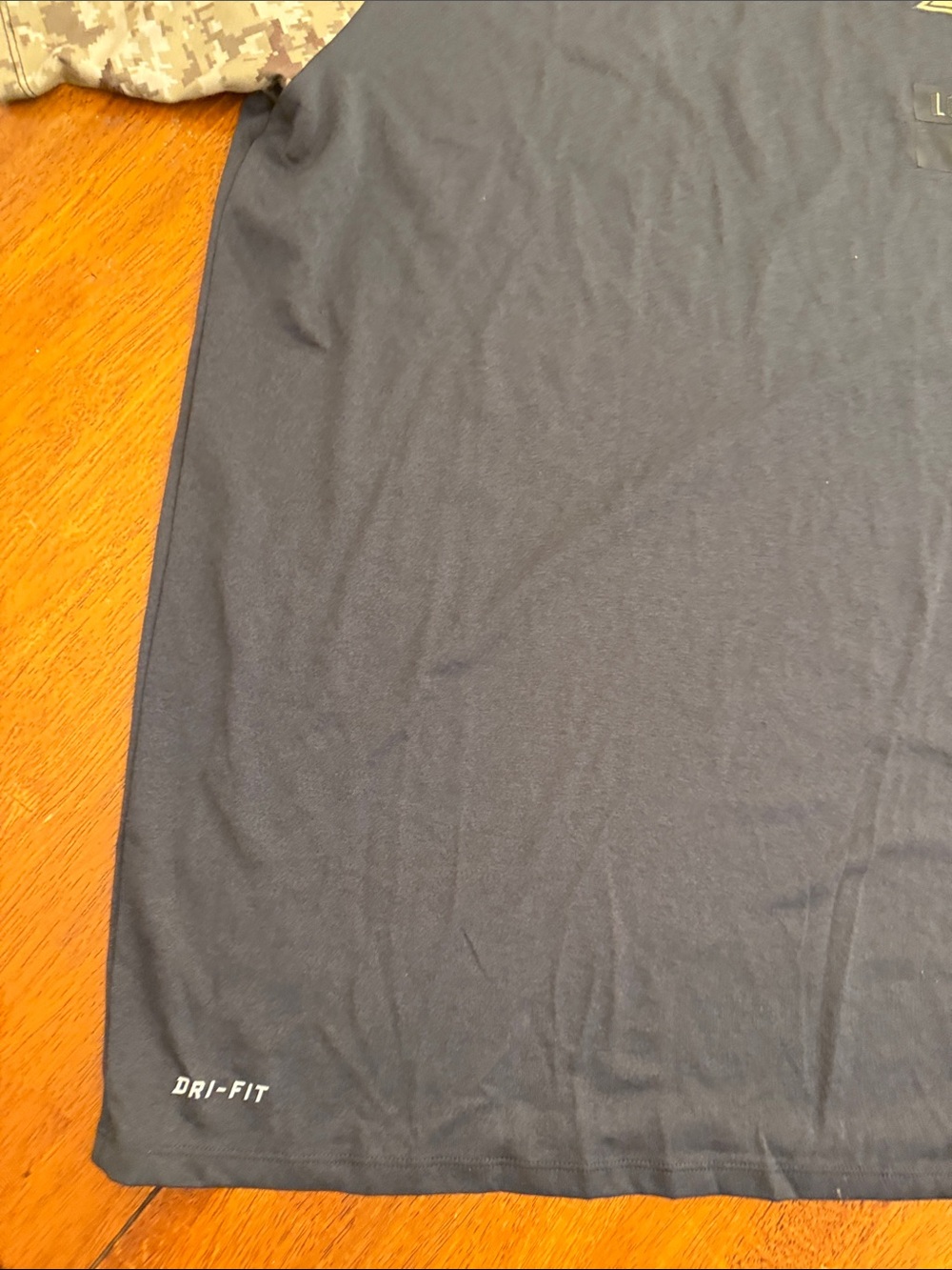 Nike Los Angeles Rams Navy Tee with Camo Sleeves xl - Picture 3 of 8